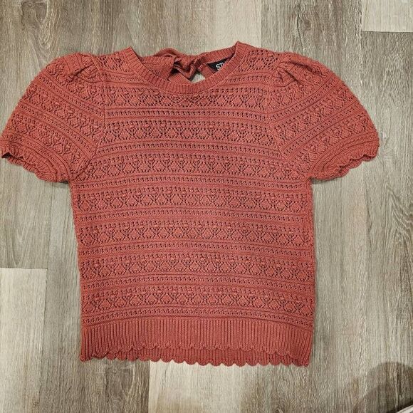 Francesca's Crochet Open Back Top Size Small - Picture 4 of 11